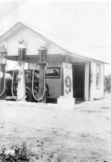 Spencer Oil gas station circa 1930